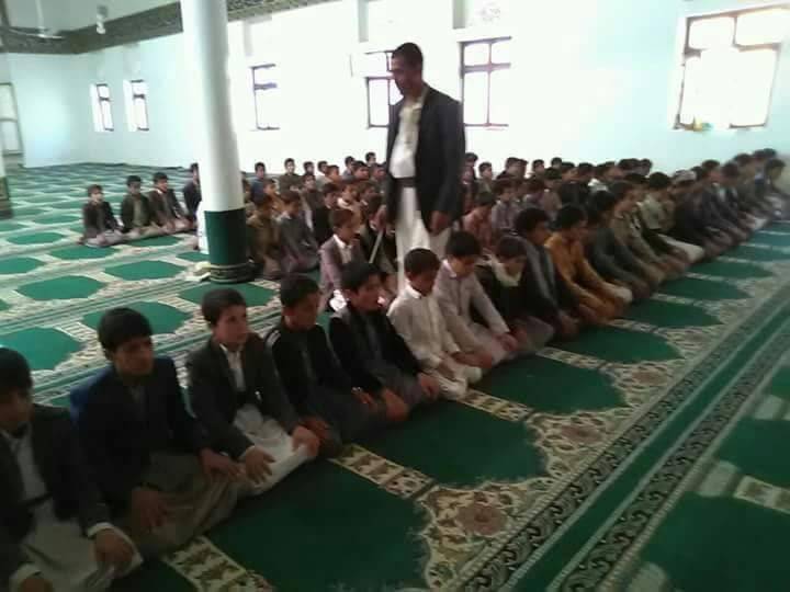 نماز وداع دانش آموزان یمنی پیش از شهادت + عکس نماز وداع دانش آموزان یمنی پیش از شهادت + عکس