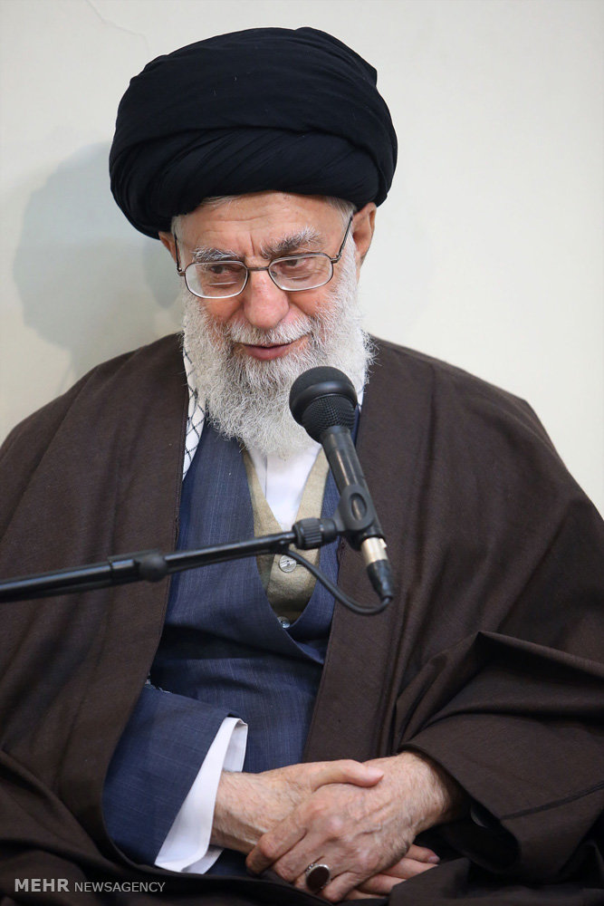 رويترز: رهبر ايران درباره آينده ايران ابراز اطمينان کرد