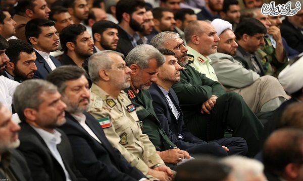 صبح امروز: دیدار اقشار مختلف مردم با رهبر انقلاب