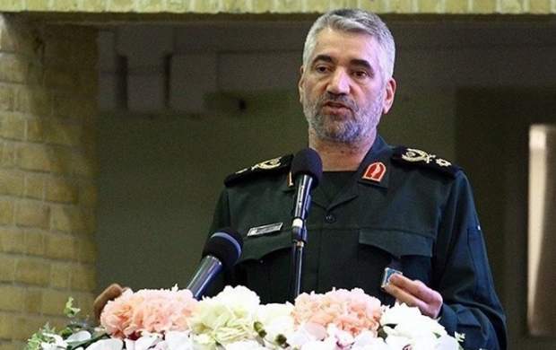 هجمه روانی دشمن به بسترسازی اجتماعات مردمی