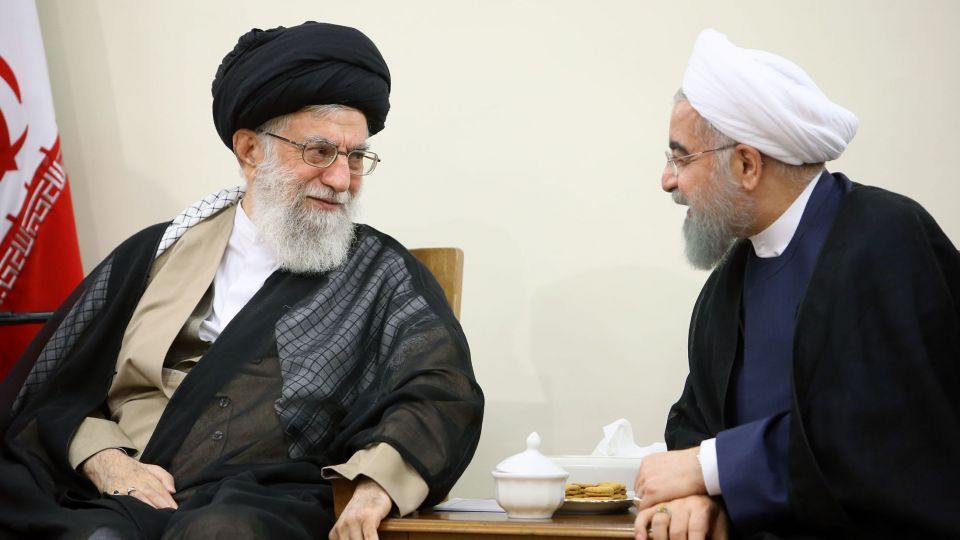دلیل حمایت رهبر انقلاب از روحانی