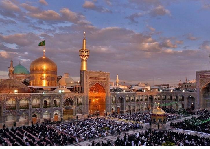 جایگاه بارگاه امام رضا(ع) در کلام امام خمینی(ره)/همراه با امام رضا(ع) تا ظهور امام زمان(عج) جایگاه بارگاه امام رضا(ع) در کلام امام خمینی(ره)/همراه با امام رضا(ع) تا ظهور امام زمان(عج)