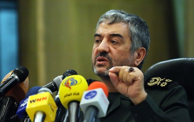 فرماندهکلسپاه: آقای روحانی قهر و غضب خود را علیه نارساییهای اقتصادی دولت بهکار گیرید فرماندهکلسپاه: آقای روحانی قهر و غضب خود را علیه نارساییهای اقتصادی دولت بهکار گیرید