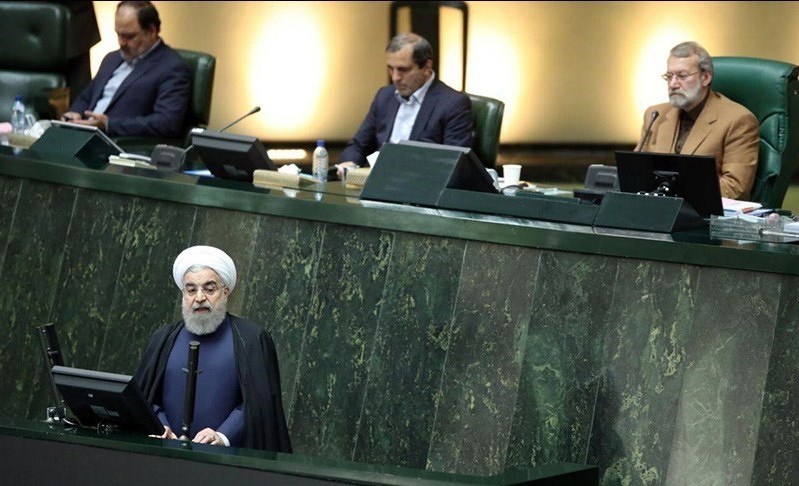 اصرار علی لاریجانی به نمایندگان برای گذشت از روحانی اصرار علی لاریجانی به نمایندگان برای گذشت از روحانی