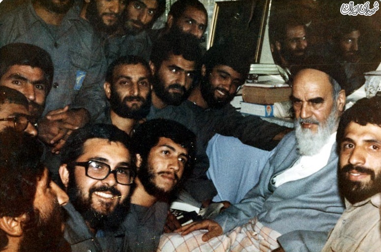 عکس یادگاری فرماندهان سپاه اسلام با امام روح الله