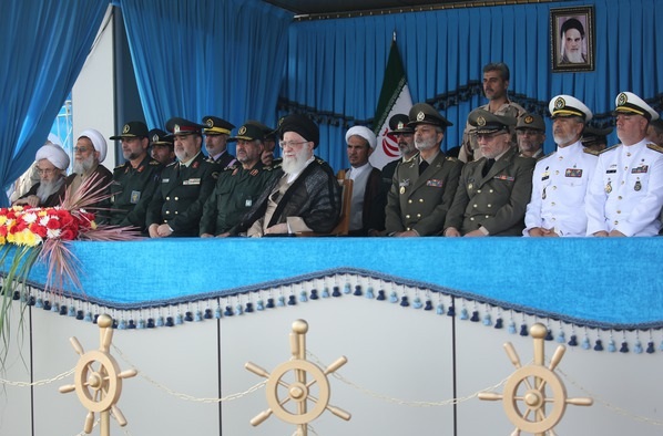 حضور فرمانده معظم کل قوا در دانشگاه علوم دریایی