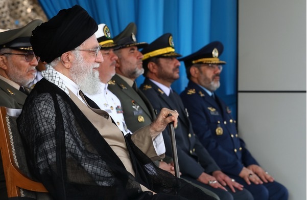 حضور فرمانده معظم کل قوا در دانشگاه علوم دریایی