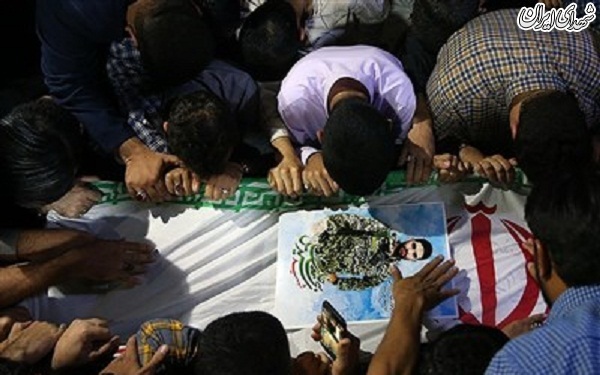 وداع با پیکر دو شهید مدافع حرم در معراج شهدا وداع با پیکر دو شهید مدافع حرم در معراج شهدا