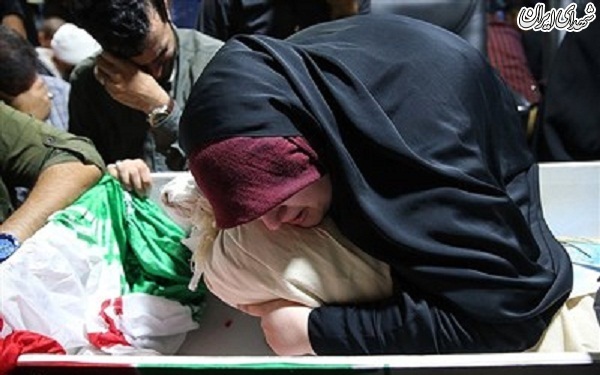 وداع با پیکر دو شهید مدافع حرم در معراج شهدا وداع با پیکر دو شهید مدافع حرم در معراج شهدا