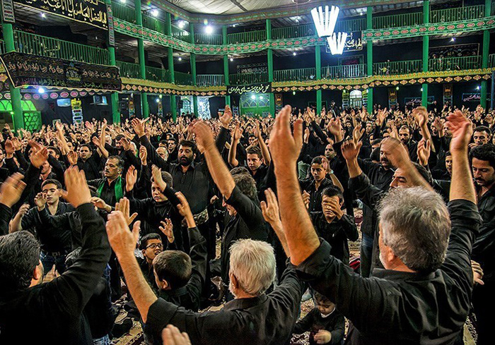 نظر رهبر انقلاب در خصوص قمه زنی/شنیده شدن صدای گریه زنان/برهنه شدن در عزاداری/ هروله و... نظر رهبر انقلاب در خصوص قمه زنی/شنیده شدن صدای گریه زنان/برهنه شدن در عزاداری/ هروله و...