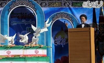 تشییع پیکر مطهر ۱۳۵ شهید دوران دفاع مقدس تشییع پیکر مطهر ۱۳۵ شهید دوران دفاع مقدس