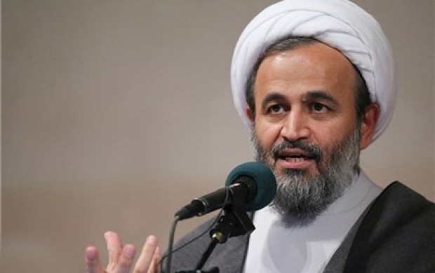 یککمی خودت باش! چرا رفتار دیگران را تقلید میکنی؟! یککمی خودت باش! چرا رفتار دیگران را تقلید میکنی؟!