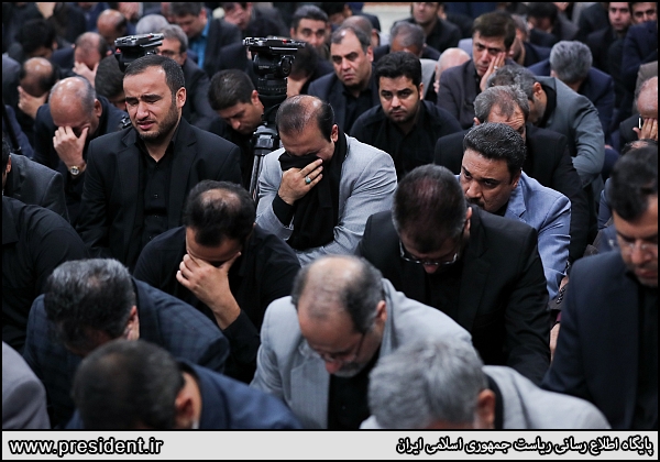 عزاداری حضرت اباعبدالله الحسین (ع) با حضور روحانی عزاداری حضرت اباعبدالله الحسین (ع) با حضور روحانی