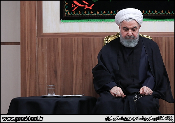 عزاداری حضرت اباعبدالله الحسین (ع) با حضور روحانی عزاداری حضرت اباعبدالله الحسین (ع) با حضور روحانی