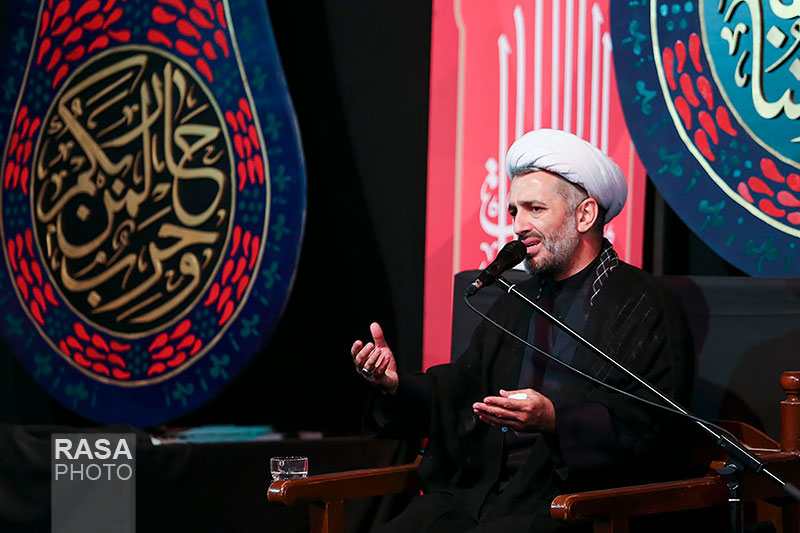 سر دادن شعار حجاب در جامعه ای که حیا در آن نباشد بی فایده است سر دادن شعار حجاب در جامعه ای که حیا در آن نباشد بی فایده است