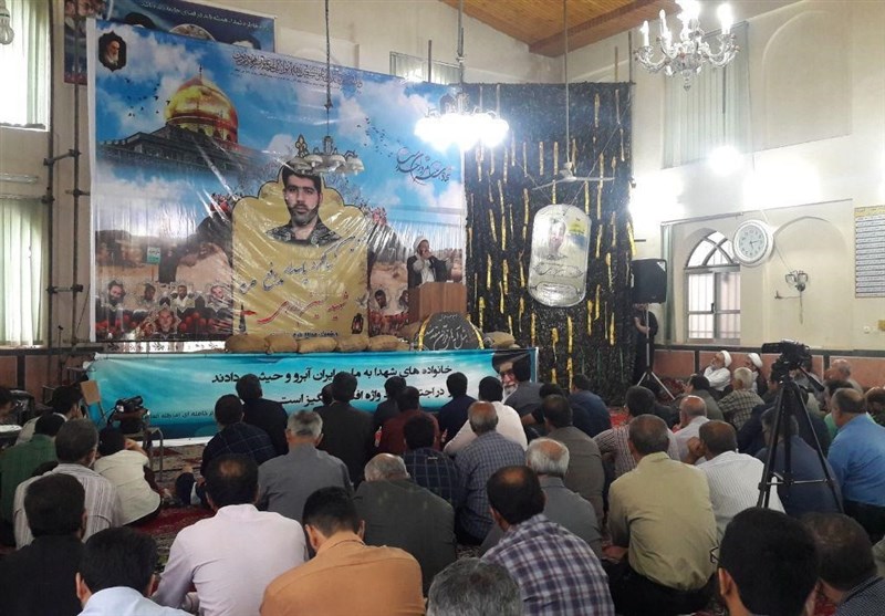 حواشی برگزاری مراسم سالگرد یک شهید مدافع حرم حواشی برگزاری مراسم سالگرد یک شهید مدافع حرم