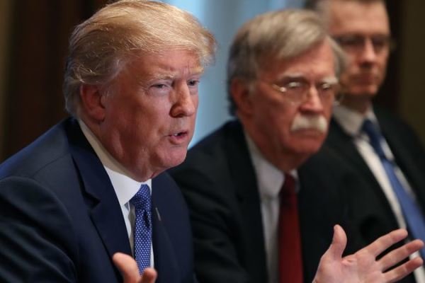 هشدار ترامپ به بولتون: اجازه جنگ با ایران را نداری هشدار ترامپ به بولتون: اجازه جنگ با ایران را نداری