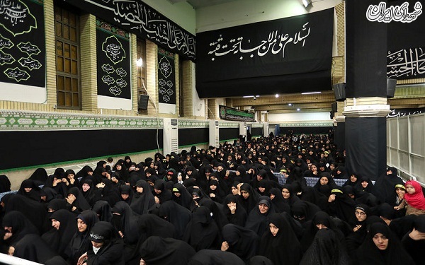 با حضور رهبر معظم انقلاب و در حسینیه امام خمینی(رحمة الله علیه)؛آخرین شب مراسم عزاداری حضرت اباعبدالله الحسین(علیه السّلام) برگزار شد.