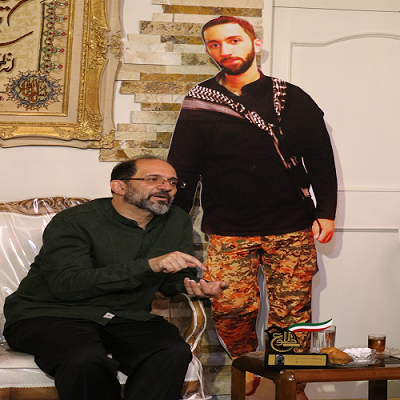 دختران خیابان انقلاب، مهمان خانواده شهید مدافع امنیت/حلالم کنید، به امثال محمدحسین بد کردم! دختران خیابان انقلاب، مهمان خانواده شهید مدافع امنیت/حلالم کنید، به امثال محمدحسین بد کردم!