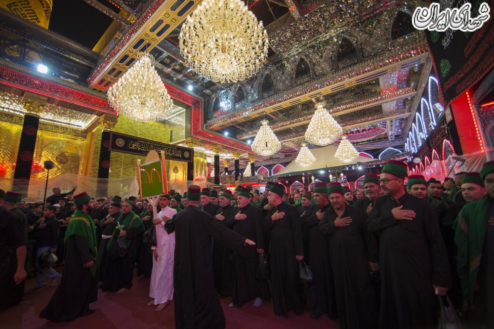 دسته عزاداری سادات حسینی در حرم سید الشهدا(ع)