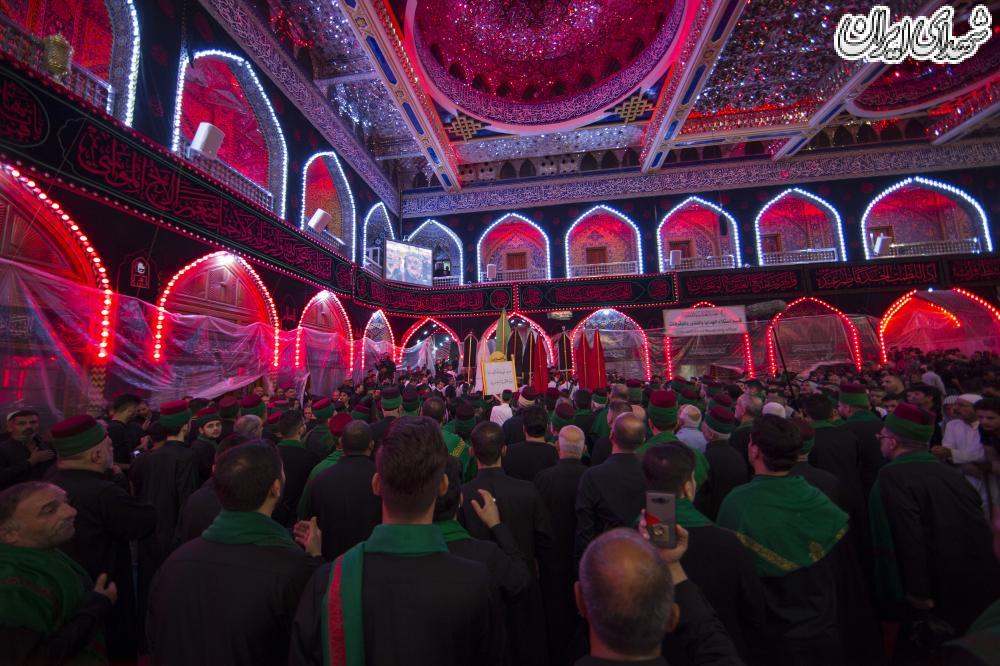 دسته عزاداری سادات حسینی در حرم سید الشهدا(ع)