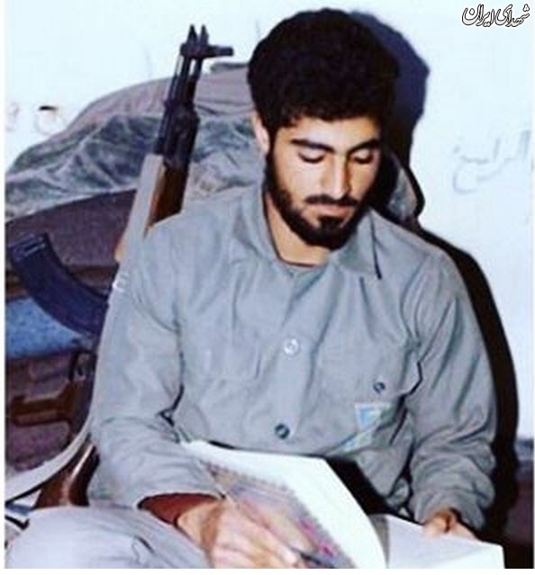 حاج قاسم در حال 