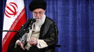 رهبر انقلاب چه وقت به مسائل کشور ورود می کنند؟ رهبر انقلاب چه وقت به مسائل کشور ورود می کنند؟
