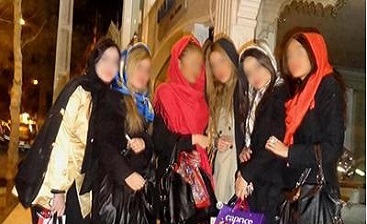 دشمنان مشغول زدن ریشه های انقلاب!/مردم در گیر و دار قیمت ها!/ دولتی ها در به در در میزهای مذاکره! دشمنان مشغول زدن ریشه های انقلاب!/مردم در گیر و دار قیمت ها!/ دولتی ها در به در در میزهای مذاکره!