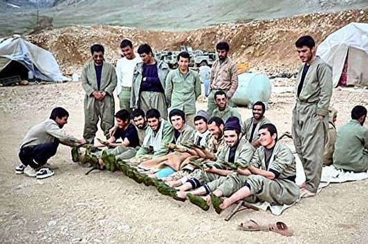دامادهایی که شب وصال حنا به دستان خود بستند دامادهایی که شب وصال حنا به دستان خود بستند