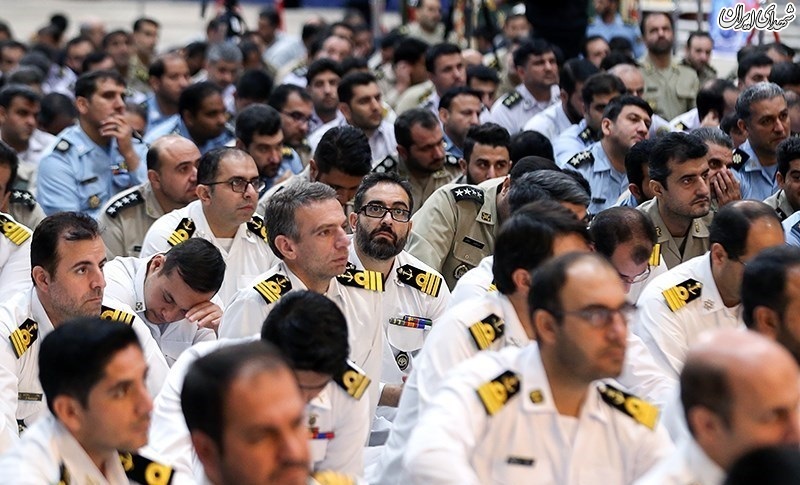 تجدید میثاق رئیس و کارکنان عقیدتی سیاسی ارتش با امام راحل