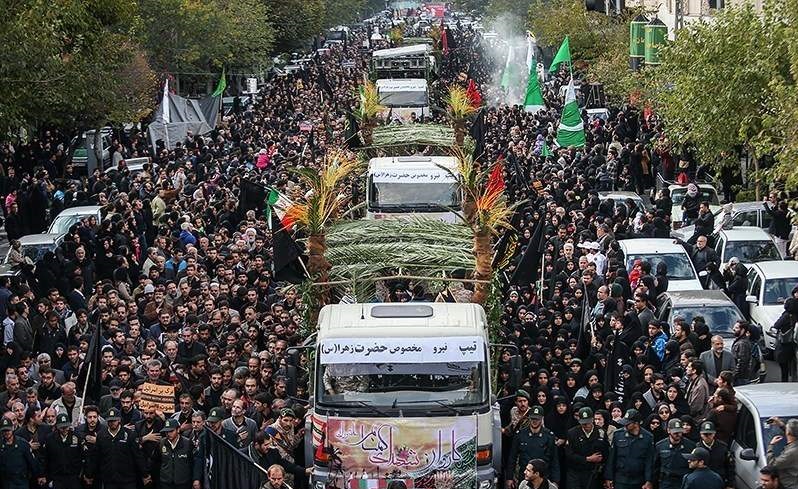 آنجا در پی ماه اند، اینجا دنبال ماهواره!/کشته آن شهید و مرده آن پلید!/ تا دیر نشده، غده گناه را جراحی کنیم!