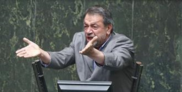 تحصن یک نماینده در اعتراض به وضعیت اقتصادی کشور تحصن یک نماینده در اعتراض به وضعیت اقتصادی کشور
