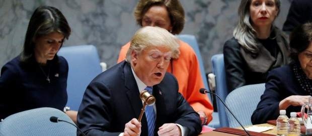 دلار بدون قطعنامه ۳۳۰۰ تومان با قطعنامه ۱۸ هزار ...! دلار بدون قطعنامه ۳۳۰۰ تومان با قطعنامه ۱۸ هزار ...!