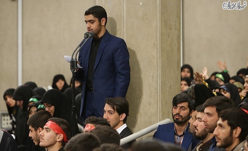 دیدار هزاران نفر از دانش‌آموزان و دانشجویان با رهبر معظم انقلاب۱۲ آبان ۱۳۹۷ - ۱۱:۴۵در آستانه سیزدهم آبان‌ماه روز ملی مبارزه با استکبار جهانی، هزاران نفر از دانش‌آموزان و دانشجویان صبح امروز (شنبه) با حضرت آیت‌الله خامنه‌ای رهبر معظم انقلاب اسلامی دیدار کردند.