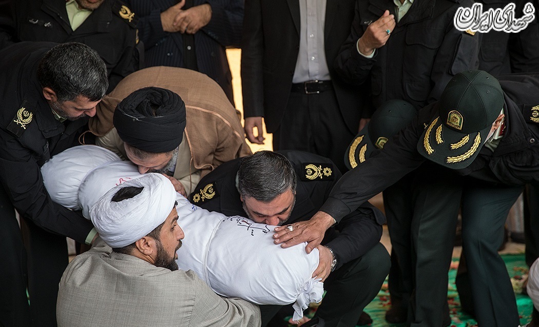 تشییع سه شهید گمنام در ستاد ناجا
