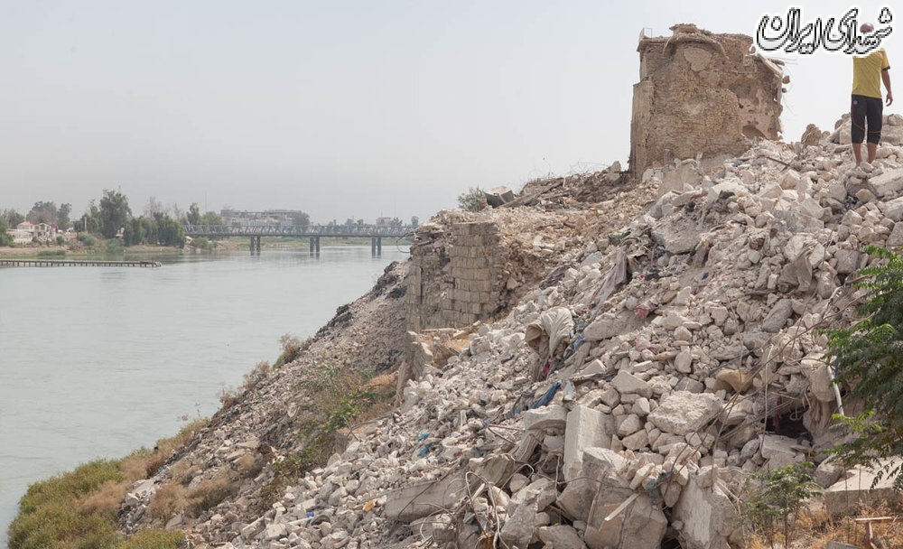بازسازی خانه های ویران موصلشهروندان موصل یک سال پس از سقوط داعش برای بازسازی خانه هایشان خود دست به کار شده اند.