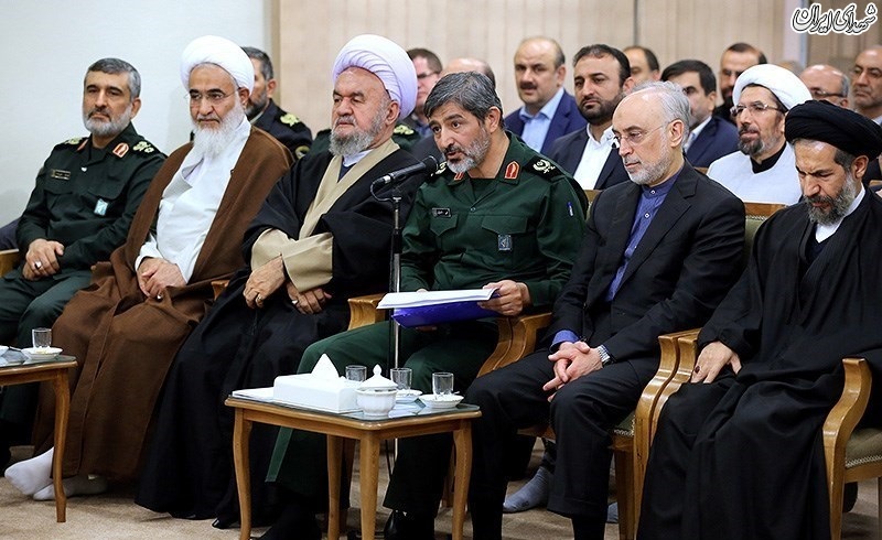 دیدار اعضای کنگرهی بزرگداشت شهدای قزوین با رهبر معظم انقلاباعضای کنگرهی بزرگداشت شهدای استان قزوین، دوشنبه ۱۳۹۷/۰۸/۱۴ با حضرت آیتالله خامنهای رهبر انقلاب اسلامی دیدار کردند. دیدار اعضای کنگرهی بزرگداشت شهدای قزوین با رهبر معظم انقلاباعضای کنگرهی بزرگداشت شهدای استان قزوین، دوشنبه ۱۳۹۷/۰۸/۱۴ با حضرت آیتالله خامنهای رهبر انقلاب اسلامی دیدار کردند.