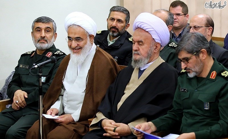 دیدار اعضای کنگرهی بزرگداشت شهدای قزوین با رهبر معظم انقلاباعضای کنگرهی بزرگداشت شهدای استان قزوین، دوشنبه ۱۳۹۷/۰۸/۱۴ با حضرت آیتالله خامنهای رهبر انقلاب اسلامی دیدار کردند. دیدار اعضای کنگرهی بزرگداشت شهدای قزوین با رهبر معظم انقلاباعضای کنگرهی بزرگداشت شهدای استان قزوین، دوشنبه ۱۳۹۷/۰۸/۱۴ با حضرت آیتالله خامنهای رهبر انقلاب اسلامی دیدار کردند.