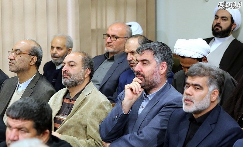 دیدار اعضای کنگرهی بزرگداشت شهدای قزوین با رهبر معظم انقلاباعضای کنگرهی بزرگداشت شهدای استان قزوین، دوشنبه ۱۳۹۷/۰۸/۱۴ با حضرت آیتالله خامنهای رهبر انقلاب اسلامی دیدار کردند. دیدار اعضای کنگرهی بزرگداشت شهدای قزوین با رهبر معظم انقلاباعضای کنگرهی بزرگداشت شهدای استان قزوین، دوشنبه ۱۳۹۷/۰۸/۱۴ با حضرت آیتالله خامنهای رهبر انقلاب اسلامی دیدار کردند.