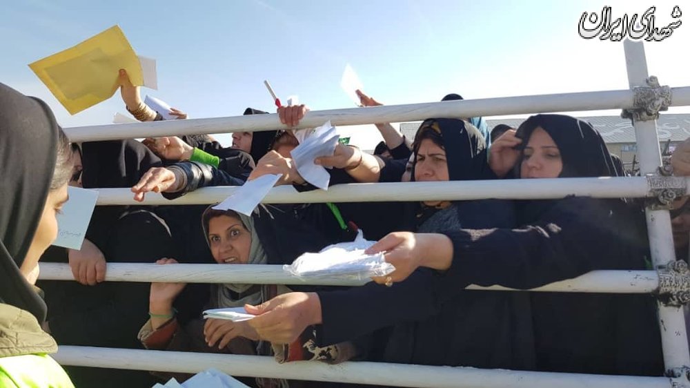 جمع‌آوری نامه‌های مردم خوی به روحانی