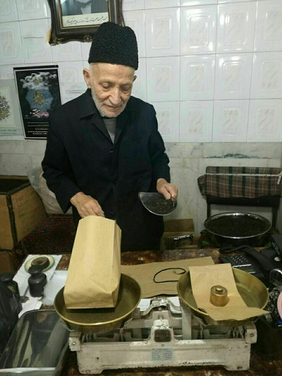 چند دقیقه با پیرمرد تبریزی خبرساز در این روزها +عکس چند دقیقه با پیرمرد تبریزی خبرساز در این روزها +عکس