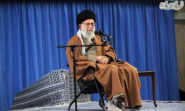 عکس/ دیدار جمعی از خانواده‌های شهدا با رهبر انقلاب