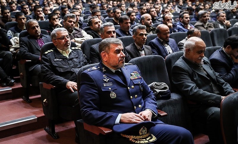 مراسم تجلیل از راویان نهضت خاطرهگویی دفاع مقدس مراسم تجلیل از راویان نهضت خاطرهگویی دفاع مقدس