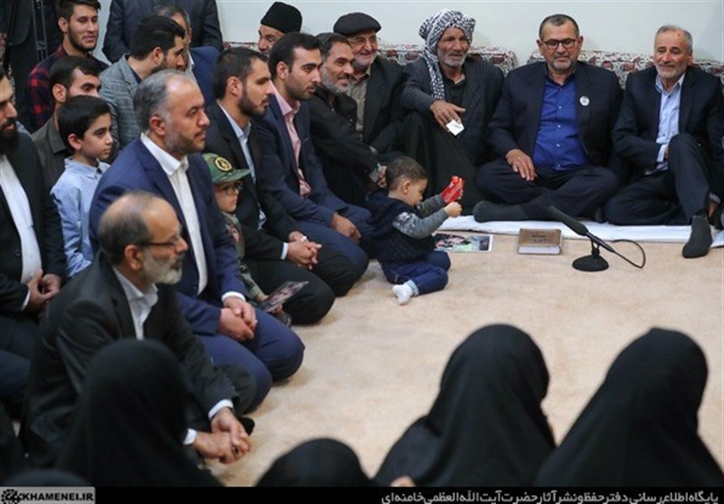 همیشه بانشاط و پرانگیزه در صحنه باشید/شهدای شما در زمان حیاتشان واقعاً مثل یک شهید عمل کردند همیشه بانشاط و پرانگیزه در صحنه باشید/شهدای شما در زمان حیاتشان واقعاً مثل یک شهید عمل کردند