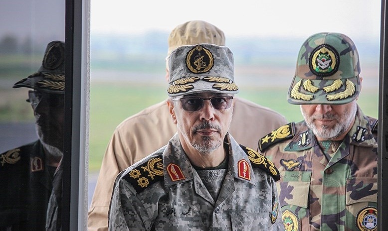 سردارباقری:باتمام توان در خدمت سیل زدگان میمانیم سردارباقری:باتمام توان در خدمت سیل زدگان میمانیم