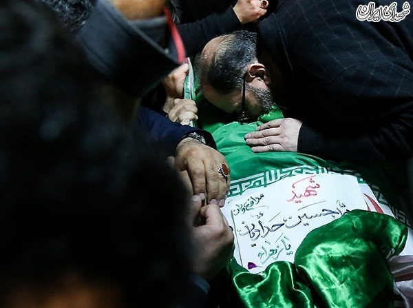 پسرم با سلاح دستساز شهید شد پسرم با سلاح دستساز شهید شد