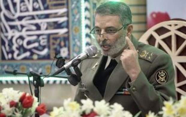 فرمانده کل ارتش: واحدهای ارتش تمامی امکانات خود را در کمک به سیل زدگان به کار گیرند فرمانده کل ارتش: واحدهای ارتش تمامی امکانات خود را در کمک به سیل زدگان به کار گیرند