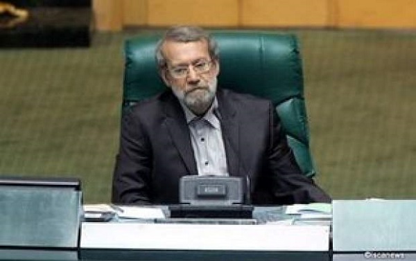 لاریجانی: ملت ایران از سیاه نمایی پرهیز کند لاریجانی: ملت ایران از سیاه نمایی پرهیز کند