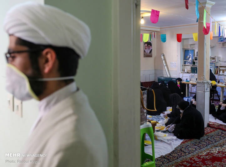 عکس/ همت دانش‌آموزان مشهدی برای تولید ماسک