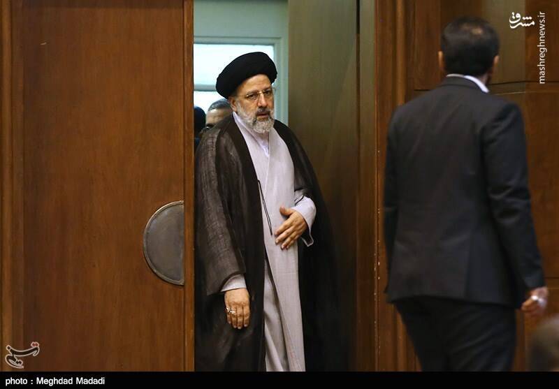 باجگیری کرونایی با کلیدواژهی «افزایش اختیارات» باجگیری کرونایی با کلیدواژهی «افزایش اختیارات»